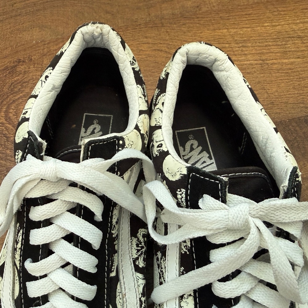 Vans Old Skool Sneakers Men 11.5 Black White Skull Print Suede Skate Shoes - Picture 5 of 8